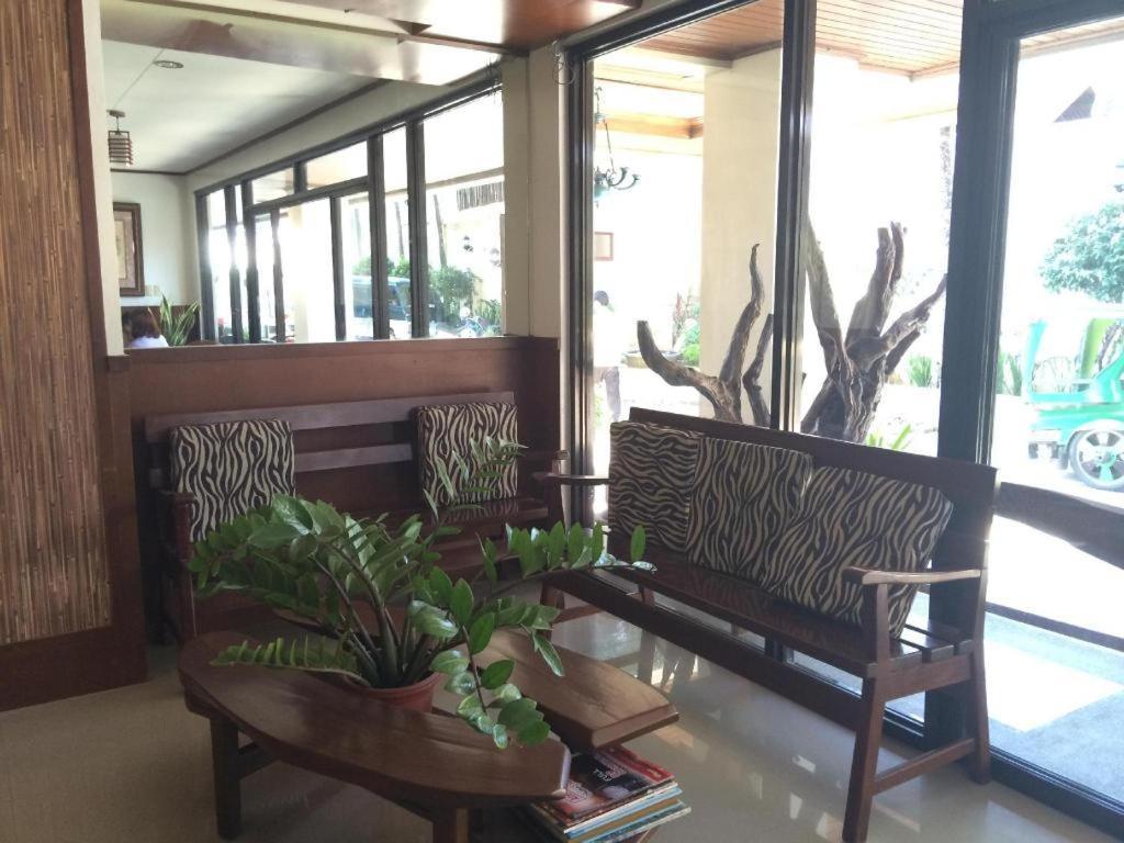 La Esperanza Hotel Калибо Екстериор снимка