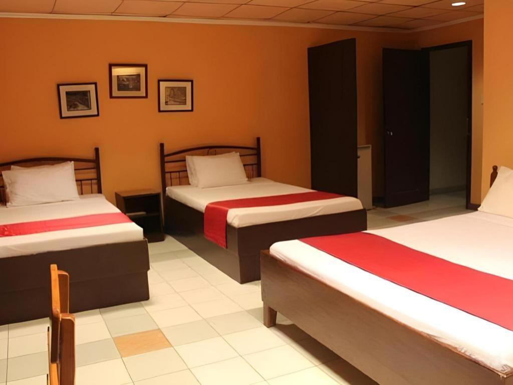 La Esperanza Hotel Калибо Екстериор снимка